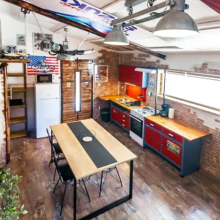 Industrial Style House Eni, With Parking, Bbq, Ac In Marcana,