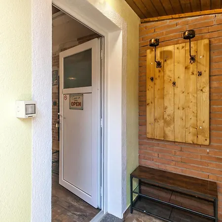 아파트 Industrial Style House Eni, With Parking, Bbq, Ac In Marcana, *
