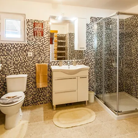 Appartement Industrial Style House Eni, With Parking, Bbq, Ac In Marcana, *