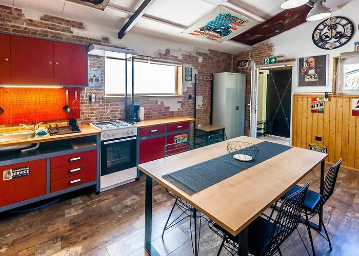 Διαμέρισμα Industrial Style House Eni, With Parking, Bbq, Ac In Marcana, Marčana