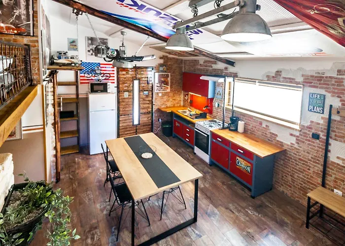 Industrial Style House Eni, With Parking, Bbq, Ac In Marcana,