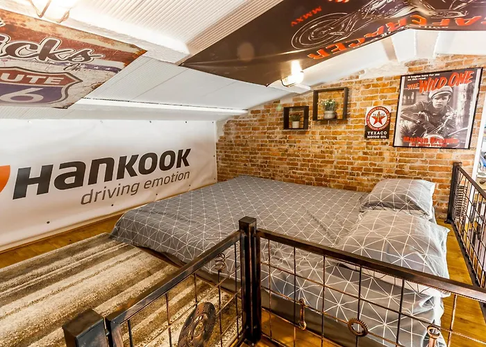 Industrial Style House Eni, With Parking, Bbq, Ac In Marcana, Marčana