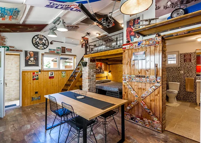 Διαμέρισμα Industrial Style House Eni, With Parking, Bbq, Ac In Marcana, Marčana